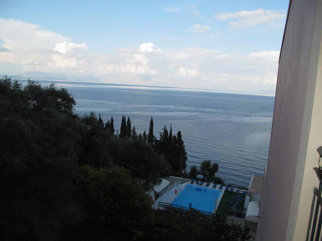 Karina Hotel Benitses  Exterior foto